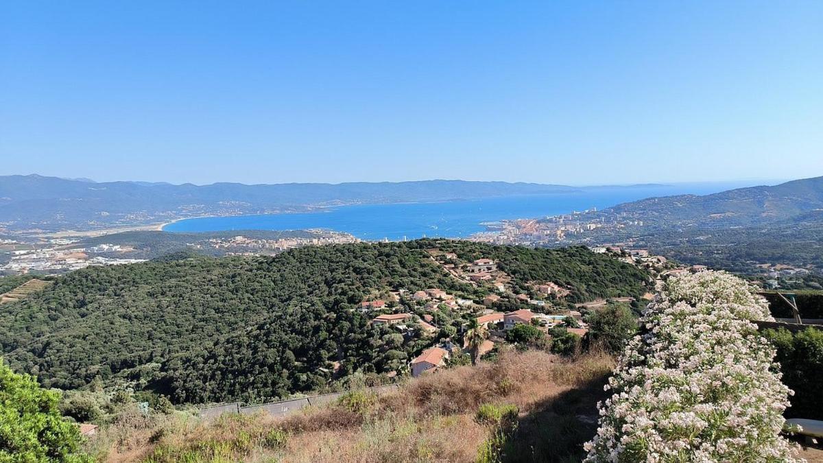 Gites Sassone, Vue Panoramique Sur Ajaccio Et La Mer Alata Exterior foto